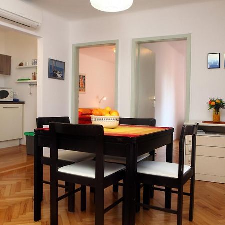 Spacious Piran Central Apartment For 5 Pax Bg Exterior photo