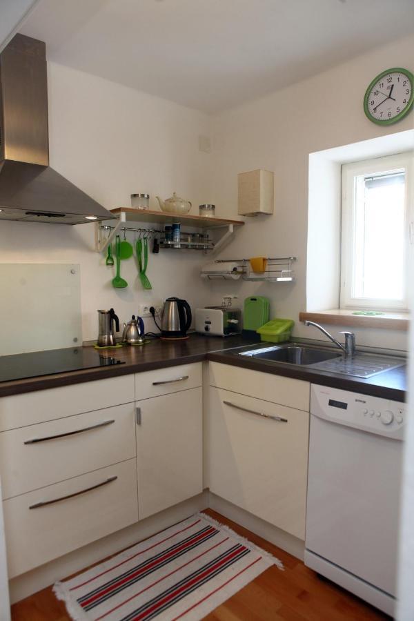 Spacious Piran Central Apartment For 5 Pax Bg Exterior photo